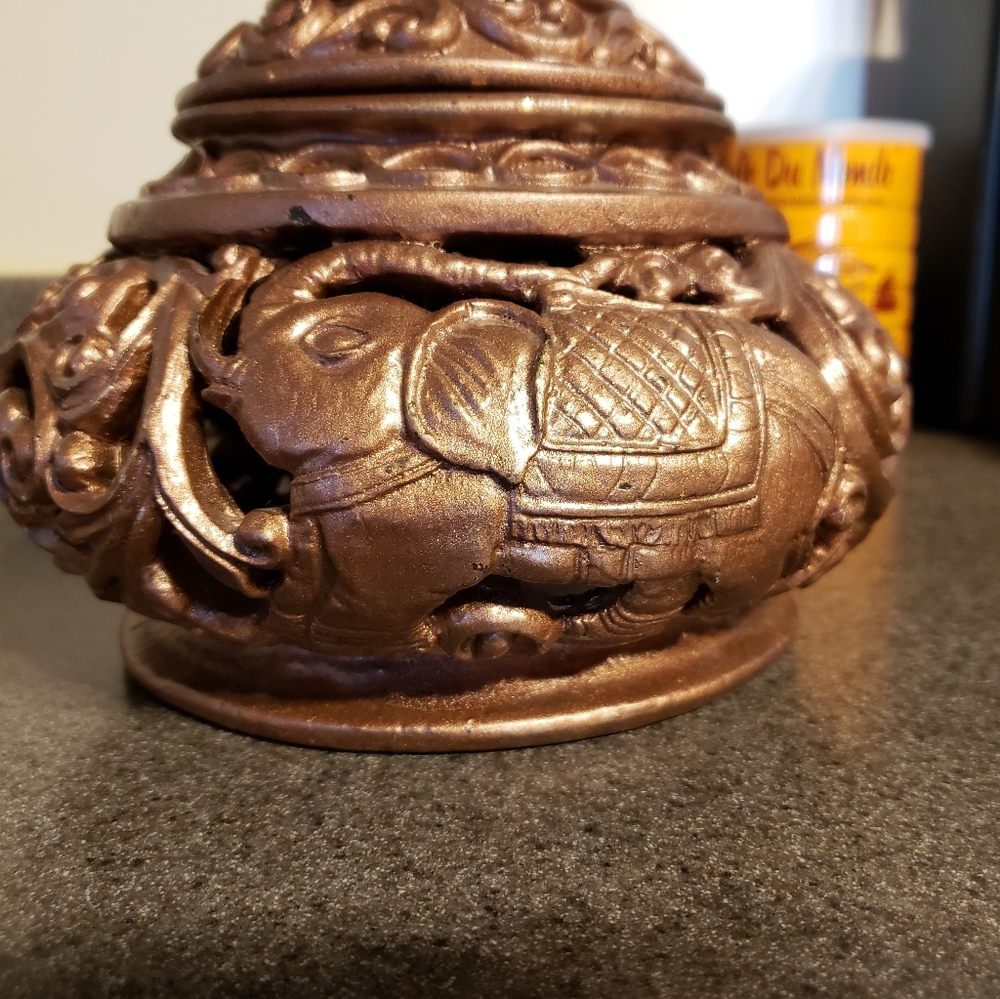 Bronze painted elephant basket
